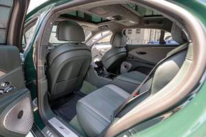 Flying Spur S Hybrid 2023, 536 chevaux, hybride rechargeable, transmission intégrale, couleur extérieure Barnato - Product Image 4