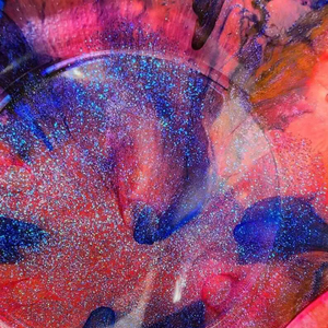 Assiette ronde en résine pour servir Assiette durable Parfaite pour offrir en cadeau ou pour le style d'intérieur - Product Image 1