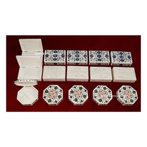 Boîte à bijoux exclusive en marbre blanc naturel et incrustations de nacre, forme personnalisable, idéale pour les cadeaux de mariage - Product Image 1