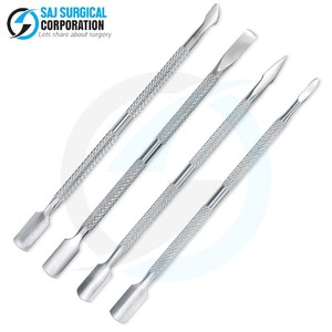 OEM Pousse-cuticules au design simple et classique, lot de 4 pièces en acier inoxydable personnalisable avec logo, commande en gros pour salons de beauté et détaillants CE - Product Image 1