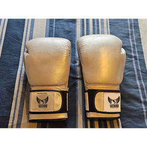 Guantes de Boxeo Ligeros en Oferta, Guantes de Boxeo con Diseño Personalizado, Guantes de Boxeo Más Vendidos - Product Image 4