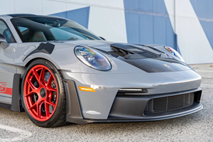 911 GT3 RS Weissach Coupé 2024, entretenu avec soin, moteur 3.9L Flat-Six, transmission automatique, cuir foncé gauche R20 - Product Image 5