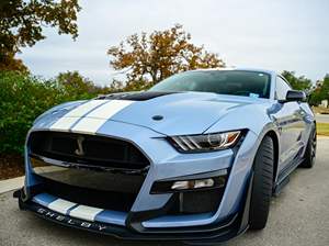 Mustang Shelby GT500 Heritage Edition 2022 ~6,800 Millas, Motor V8 Supercargado de 760 hp, Paquete de Pista de Fibra de Carbono - Product Image 2