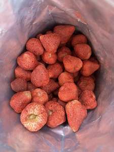HIGH QUALITY <b>Freeze</b> <b>Dried</b> Strawberries Delicious Snack Ideal for Smoothies Baking Desserts and Daily Use Vietnam - Product Image 4