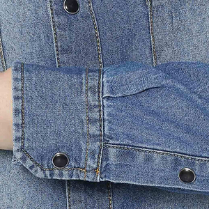 Chemise en jean originale en coton au design vintage pour hommes, élégante coupe régulière, respirante, logo personnalisé imprimé, état neuf 230GSM - Product Image 6