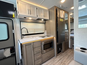 Nouvelle Van de Camping RV Th_or Free_dom Tra_veler A24 2026 - Product Image 5