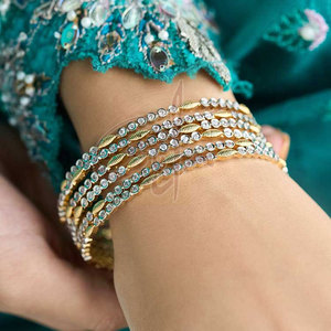 Bracelets et Joncs Dorés Plaqué Or pour Femmes – Vente en Gros Professionnelle, Taille Personnalisée, Idéal Cadeau pour la Vente en Ligne - Product Image 4