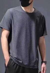 OEM เสื้อยืดผ้าไอซ์ซิลค์สำหรับผู้ชาย, เสื้อยืดคอกลมทรงหลวมไซส์ใหญ่แห้งเร็วออกแบบได้ตามต้องการสำหรับฤดูร้อน - Product Image 3