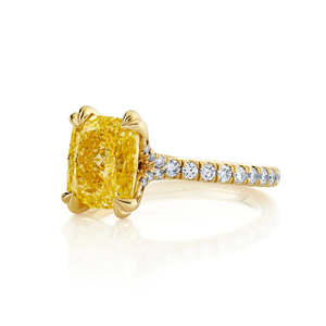 Bague de fiançailles AURALUXURIA en diamant de laboratoire, argent sterling, certifiée IGI, jaune Faloren, taille coussin, pavé, pierres latérales de 0,49 ct - Product Image 2