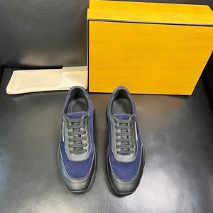 Chaussures tendance pour hommes de qualité supérieure, au style rétro et en cuir de haute qualité avec empiècements en daim - Product Image 3