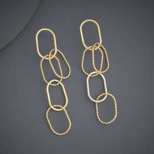 Pendientes de Moda Chapados en Oro 184267 con Diseño Geométrico en Forma de Flor, Aleación de Latón y Cobre, Zirconia, Perla, Diamante, Número Religioso para Fiestas - Product Image 2