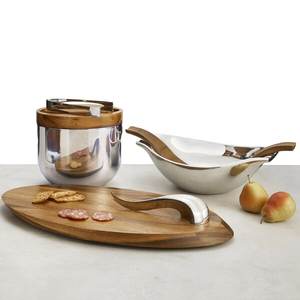 Vente chaude 2025 Plateau à fromages Nouveau design Fabriqué à la main en bambou et acier inoxydable pour la maison et le restaurant - Product Image 3