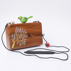 Embrague de madera artístico de calidad superior con perlas y correas de cadena para uso nocturno de moda de Tradebyd - Product Image 1