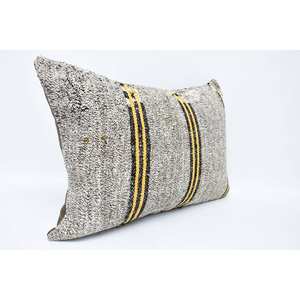 Oreiller en laine beige à rayures subtiles 16x24 pouces tissé Vintage Kantha Patchwork oreiller magnifiquement artisanal - Product Image 3