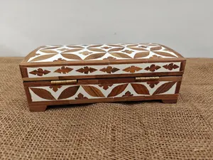 Style Antique Rectangle Carré Os Incrustation Fermeture Magnétique Gravé Impression Boîte À Bijoux À La Main Organisateur Décoratif Durable - Product Image 2