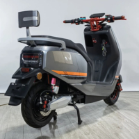 Moto électrique haute performance avec moteur central 3000W, batterie au plomb-acide 72V 32Ah, vitesse maximale de 30-50 km/h