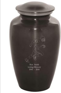 Urnes de crémation gravées sur mesure en métal de football pour les cendres humaines Urne funéraire pour adultes Urne gravée à la main de taille personnalisée abordable - Product Image 5