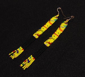 Pendientes Largos Hechos a Mano con Cuentas Mágicas, Pendientes de Arte Pop, Pendientes de Diseño Abstracto, Pendientes Estilo Boho Amarillos con Cuentas - Product Image 1
