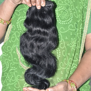 Cheveux humains indiens de haute qualité, produit agréable, prix de gros bas, fournisseur et exportateur, Bodywave, teinture noire disponible à la vente - Product Image 4