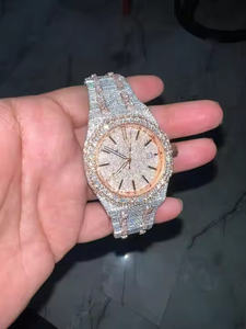 Reloj de Cuarzo Analógico de Lujo para Hombre con Brillo de Diamante Moissanite, Elegante para Reuniones de Negocios, Fiestas Nocturnas - Product Image 4