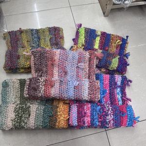 Nouveau bonnet en acrylique tricoté à la main pour femme, respirant, imperméable, vintage, personnalisé, à rayures multicolores et design ajouré - Product Image 1