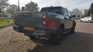 2023 para Toyota HiLux 2.8D Invincible AWD dirección izquierda cuero oscuro Interior combustible diésel R16 tamaño del neumático techo de aleación de aluminio - Product Image 6