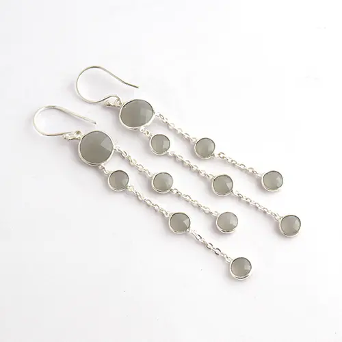 Nouvelle mode ronde à facettes gris calcédoine plaqué argent lunette ensemble lustre boucle d'oreille conception personnalisée pour femmes boucle d'oreille vente en gros