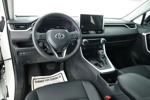 2024 T-o-y-o-t-a R A V 4 XLE Premium FWD faible kilométrage et prix abordable en stock prêt pour l'expédition - Product Image 5