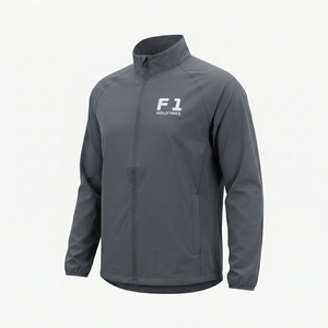 เสื้อแจ็คเก็ตผู้ชาย F1 Industries แบบกันลม สปอร์ต ทรงนักแข่ง คอตั้ง ซิปหน้า โลโก้สีเทาล้วน ผลิตจากโพลีเอสเตอร์ เหมาะสำหรับใส่ในฤดูใบไม้ร่วง - Product Image 4