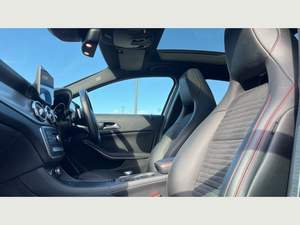 Voitures d'occasion Boîte de vitesses automatique Conduite à droite Caméra arrière intérieure en cuir foncé Galerie de toit en métal Norme d'émission Euro VI - Product Image 3