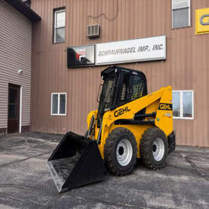 Cargadora compacta usada Gehl R190 de 2 toneladas con bomba hidráulica Denison, año 2001, origen EE. UU., probada e inspeccionada, en venta. - Product Image 2