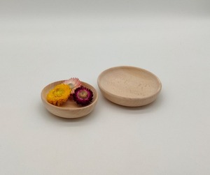 Posavasos redondo de madera pulida ideal para proteger mesas de centro encimeras y superficies de muebles de comedor - Product Image 2
