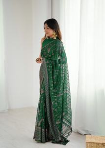 Sari de Georgette con Diseño Exclusivo y Elegante Blusa, Estilo Moderno, Última Moda India, Ropa Casual para Fiestas, Sari para Mujer - Product Image 2