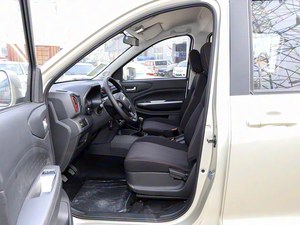 Dongfeng GLORY 380 Nouveau 112 ch 1.5L Aspiré Naturellement Euro VI 5 Portes 8 Places Transmission Manuelle Essence <span class=keywords><strong>MPV</strong></span> 2RM Gauche R15 - Product Image 4