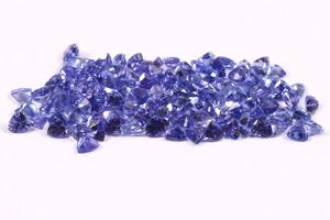 Fine Qualité Tanzanite Gemme Naturel Bleu Trillion Cut Lâche 6mm Facettes D Bloc Tz Pierres En Gros Bijoux Prix - Product Image 5