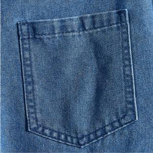 Chaqueta Bomber Unisex de Mezclilla con Logo Frontal, Nueva, Lavada, con Costuras en Contraste, Cierre de Cremallera y Solapa Recubierta - Product Image 4