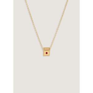 Collar Personalizado con Piedra de Nacimiento y Dije de Granate, Engaste en Bisel de Oro Rosa, Bañado en Platino y Rodio, Estilo Religioso - Product Image 1