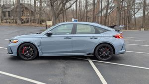 2023 ซีวิค ไทป์ อาร์ ไมล์น้อย เครื่องยนต์สมบูรณ์ ระบบส่งกำลังดี หลังคาพาโนรามิก ไฟหน้า LED พร้อมส่ง - Product Image 3