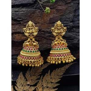 Pendientes Jhumka de Alta Calidad, Chapados en Oro, con Cristales y Diamantes de Imitación, Estilo Étnico Tradicional del Sur de la India, Set de Joyería para Novia - Product Image 1