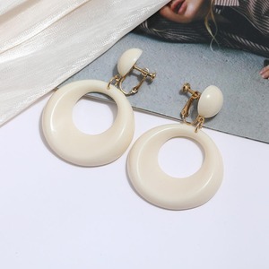 Boucles d'oreilles légères personnalisées en résine écologique, modèle de fée fait à la main - Product Image 3