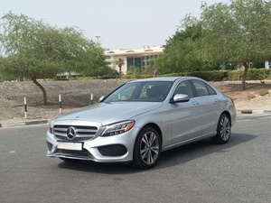 C300 AMG 2020 Usado en Buen Estado, GCC, Tracción en las Cuatro Ruedas, Cuero, ACC - Product Image 4