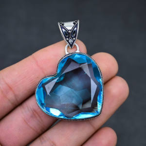 Collier pendentif en topaze bleue en argent 925, style luxueux - Product Image 1