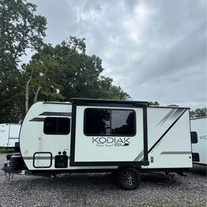 Remolque de Caravana Ajustable de Aleación de Aluminio de Lujo Personalizado de Tamaño Pequeño con Capacidad para 4-6 Personas Disponible - Product Image 1