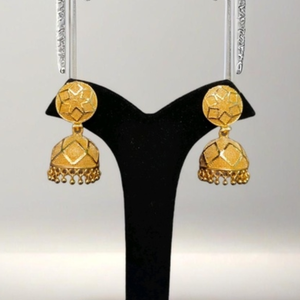 Acheter Boucles d'Oreilles Ensemble avec Conception Traditionnelle 22CT Plaqué Or Jhumka Style Boucles d'Oreilles Bijoux pour Femmes Porter - Product Image 1