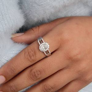 Anillo de declaración de piedra moissanita de corte ovalado Plata de Ley 925 hecha a mano joyería de compromiso de moda para mujer - Product Image 3