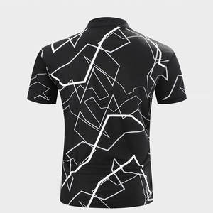 Polo de Rendimiento para Hombre |   Impresión por sublimación de fractura abstracta en blanco y negro |   Camiseta Deportiva Transpirable que Absorbe la Humedad - Product Image 2