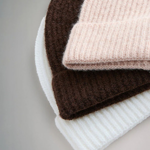 Bonnet de ski en acrylique à revers tricoté sur mesure en gros, logo d'étiquette tissée privée, bonnet de pêcheur, bonnet d'hiver - Product Image 5