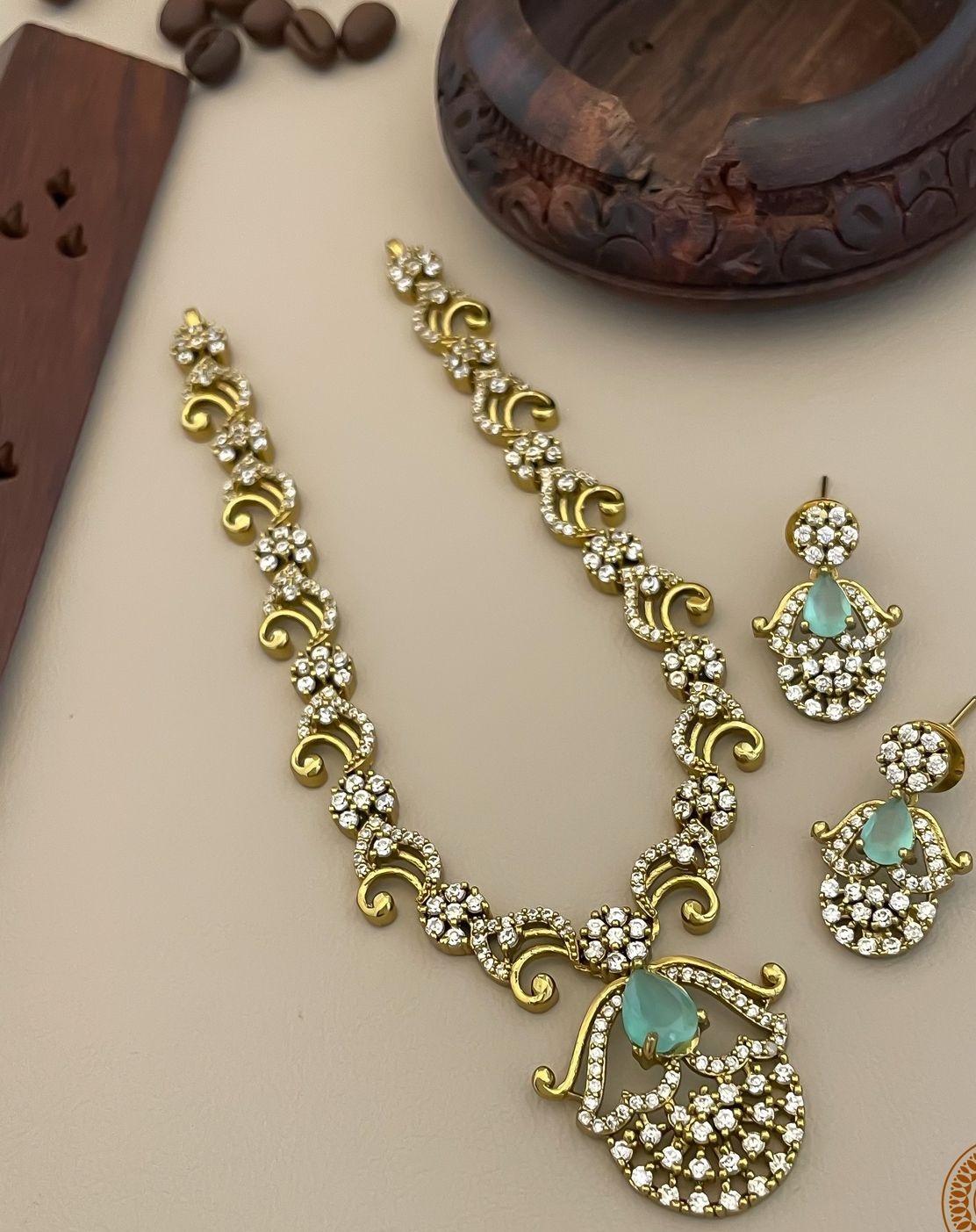 ทะเลสีเขียว