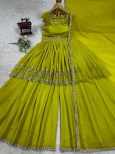 Conjunto de Fiesta para Bodas, Top de Georgette Sintética con Bordado de Hilo y Lentejuelas, Palazzo con Borde de Encaje de Georgette Sintética y Dupatta - Product Image 5