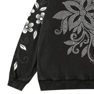 Sudadera con capucha personalizada con pedrería, unisex, de forro polar, con diseño de cristales brillantes para ropa urbana de invierno y venta al por mayor. - Product Image 4